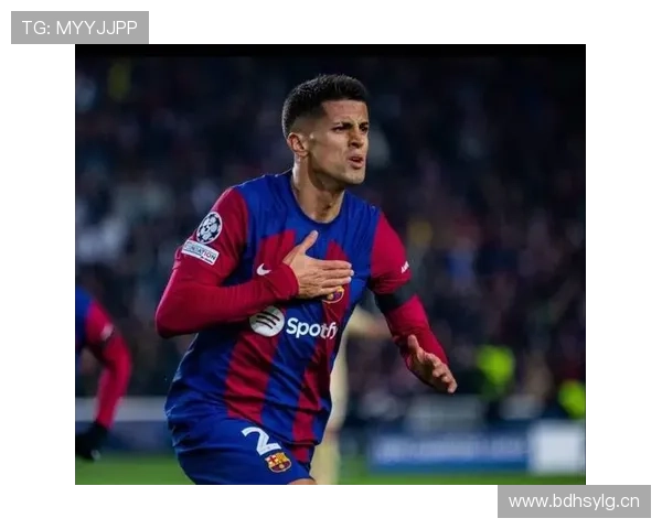 坎塞洛与阿诺德:组织型边卫的两种战术路径解析 坎塞洛与阿诺德:组织型边卫的两种战术路径解析