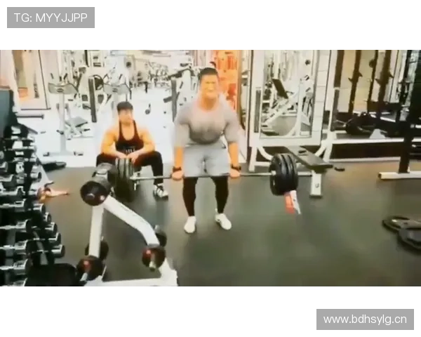 孔帕尼健身房扫地叔叔状态爆炸，这车马费得多少啊？