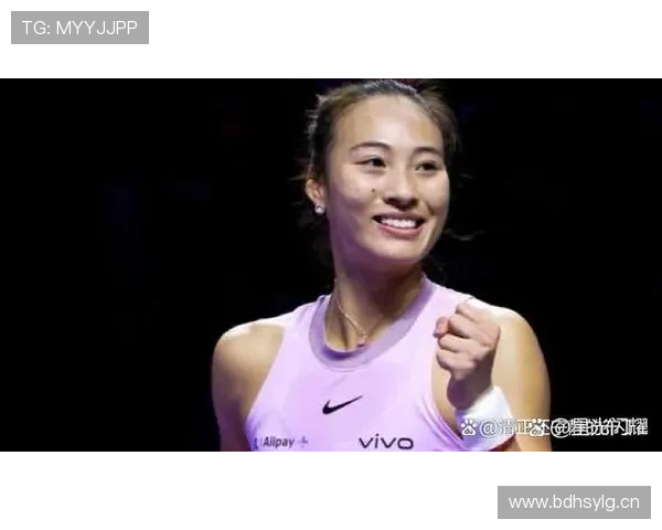 刚看郑钦文赛后随便扎个马尾，下一条又刷到她那个包能顶我好几个月生活费——真有点难代入