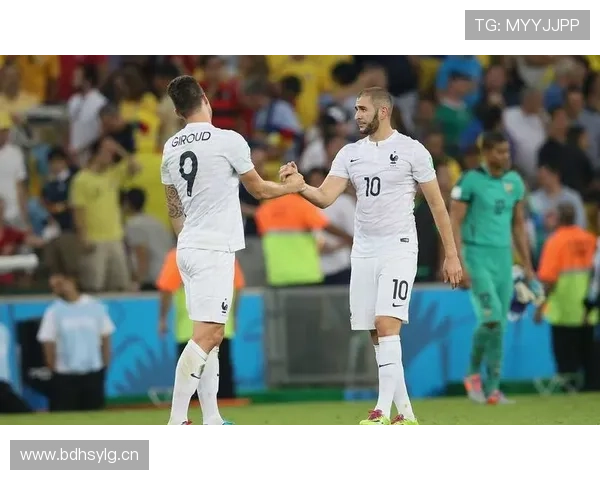 本泽马与哈兰德在进球效率下形成多点参与的分化趋势