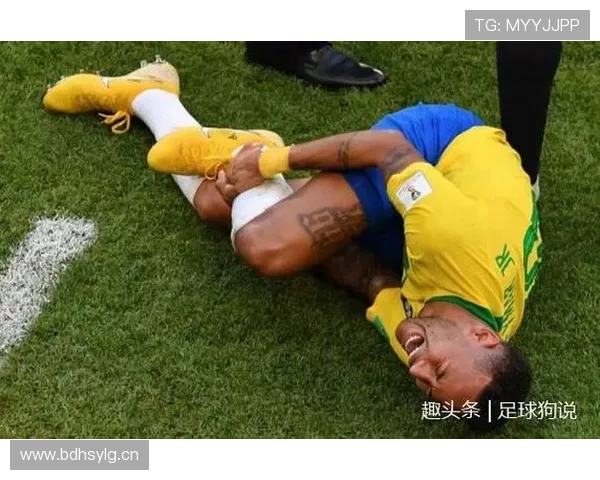 禁区拉拽判罚标准解析：哪些动作算犯规裁判常忽略